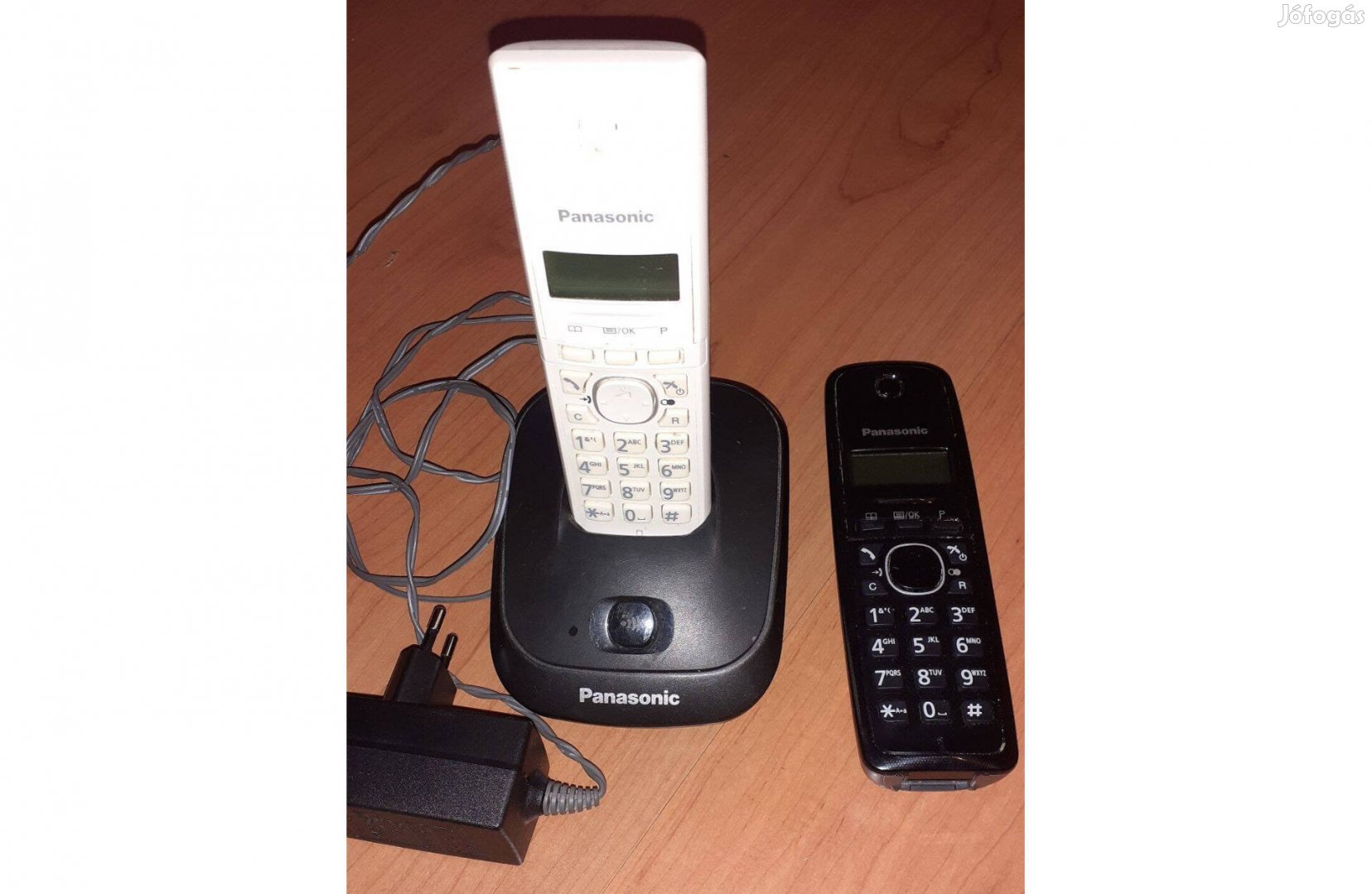 Panasonic vonalas vezetékes telefon 4 db kézibeszélővel