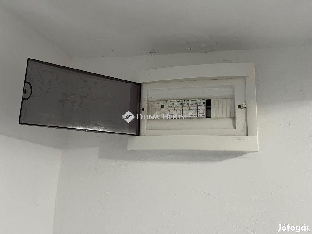 Pándi eladó 74 nm-es ház