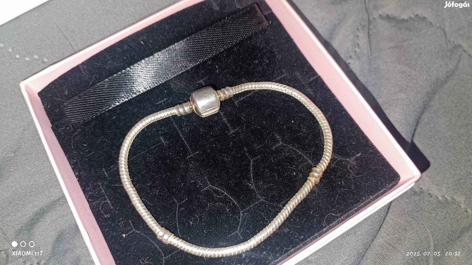 Pandora stílusú jelzett 925 ös ezüst charm karkötő 