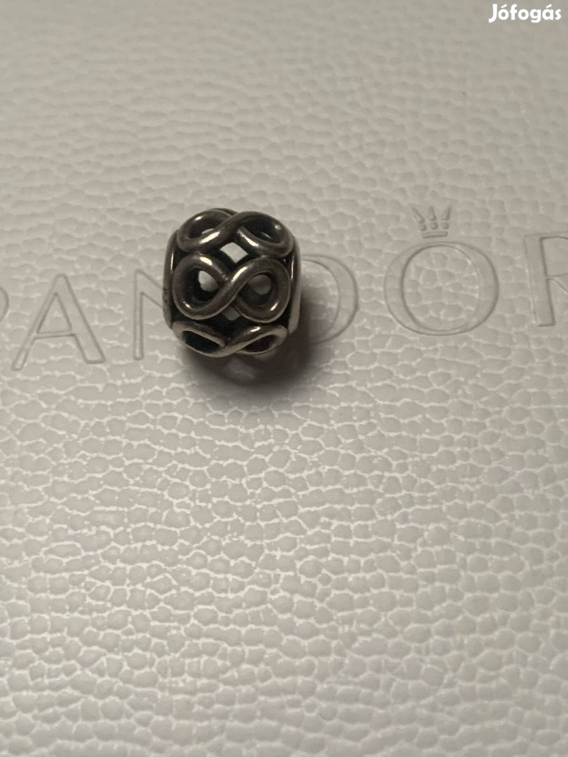 Pandora végtelen charm