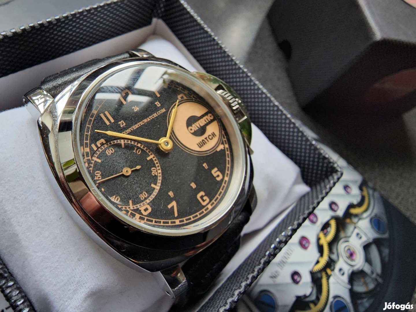 Panerai stílusú beépités a Convertic Watch-tól, Omega, Breitling mellé