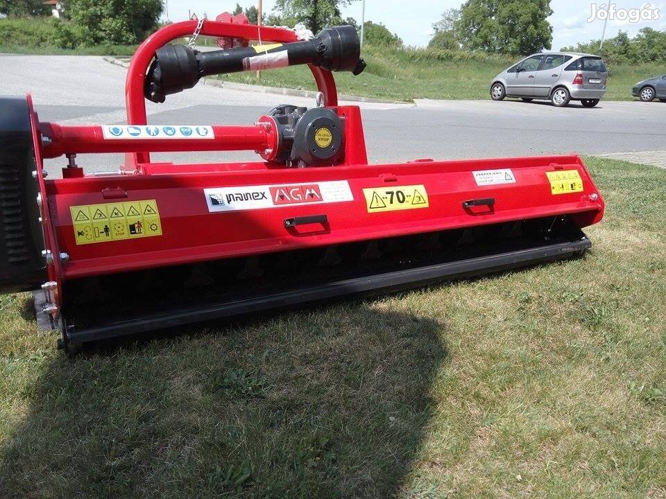 Panex AGM traktorra szerelhető hidraulikusan oldalra kitolós szárzúzó