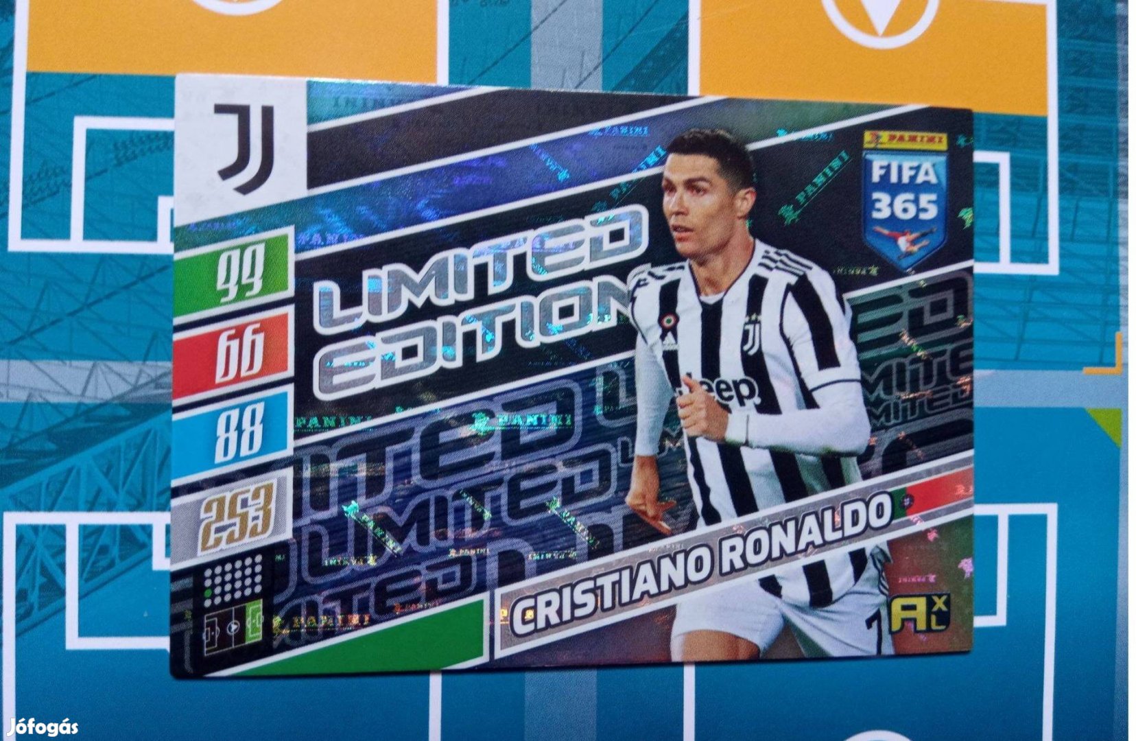 Panini FIFA 365 2022 Adrenalyn Cristiano Ronaldo Limited focis kártya