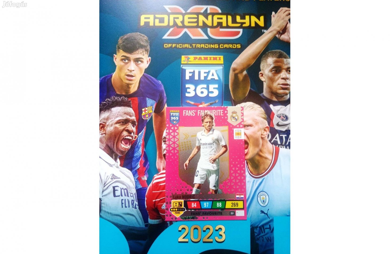 Panini FIFA 365 2023 Adrenalyn XL Modric Fans Favourite kártya