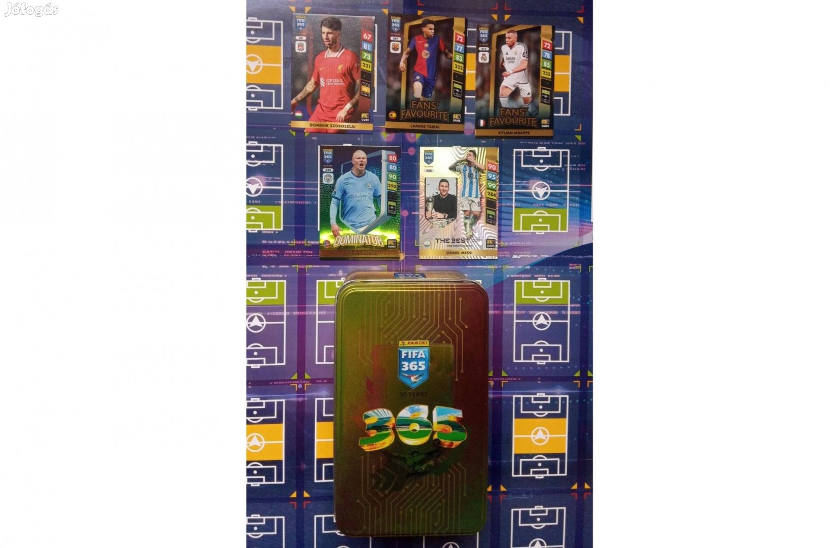 Panini Fifa 365 2025 Népszerű focis kártya Nagy Fémdobozban