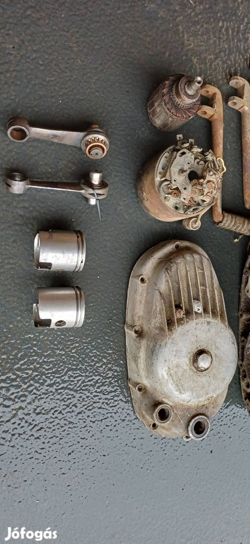 Pannonia P20, P21 alaktrész