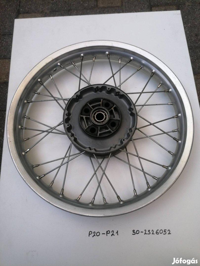 Pannonia P-20 P-21 18"  kerék 