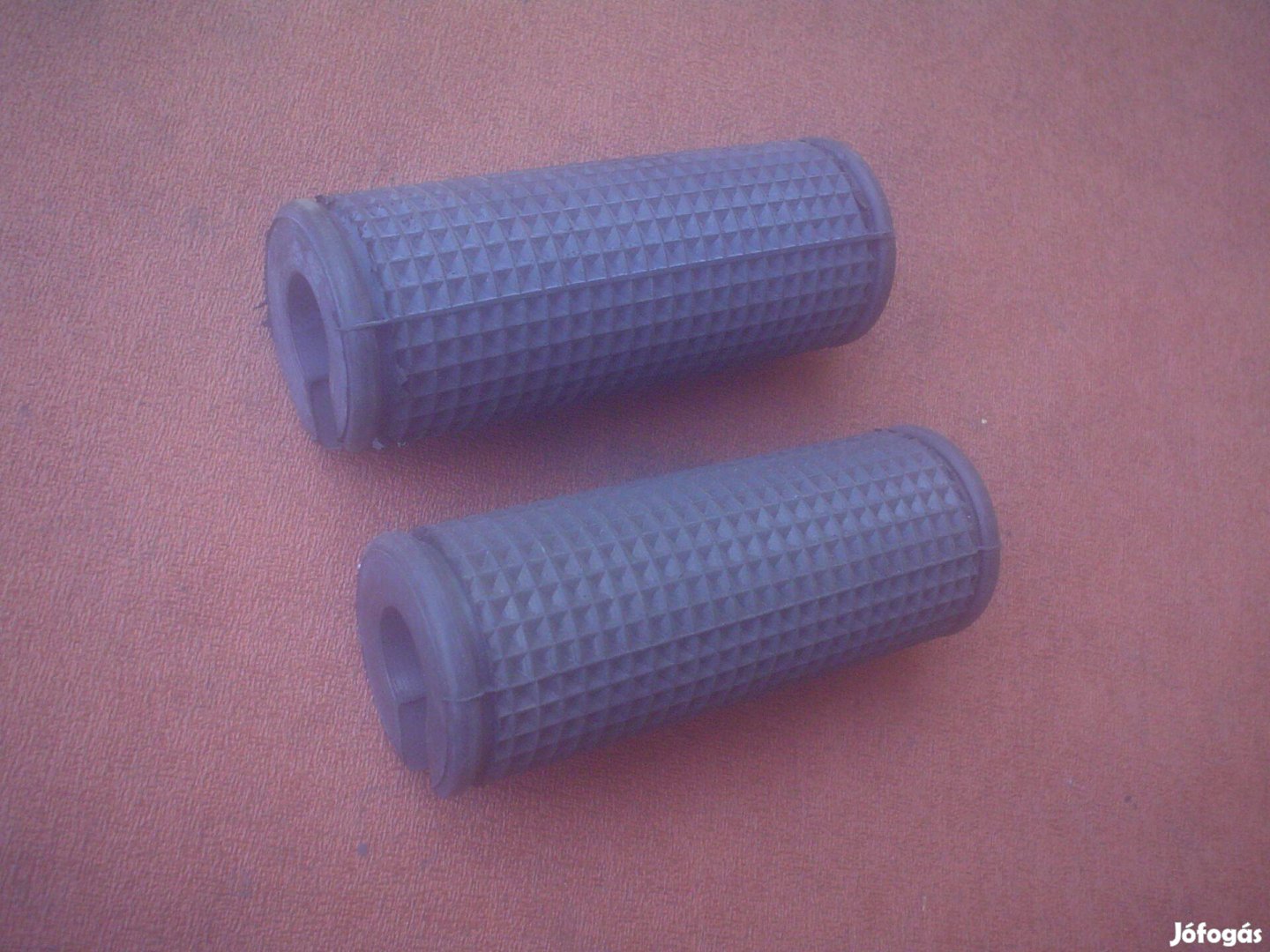 Pannonia P 20 P 21 első lábtartó új gumik