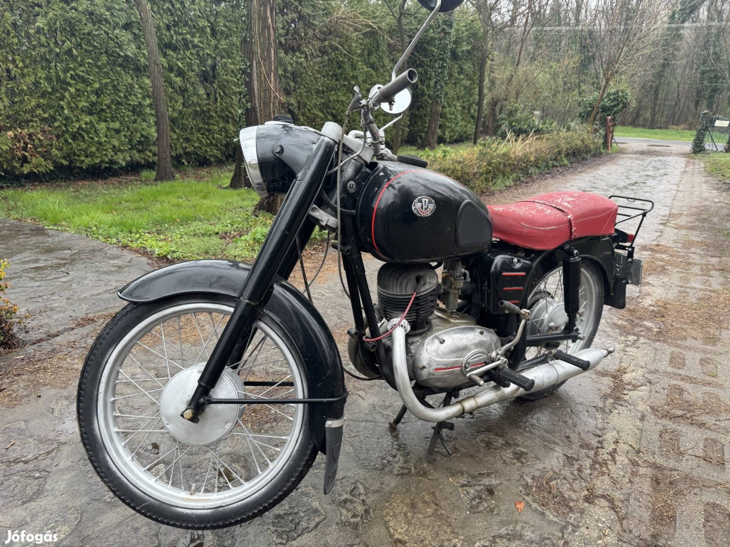 Pannónia T5 