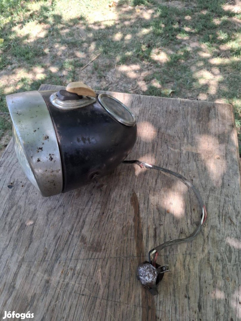 Pannonia fényszóró