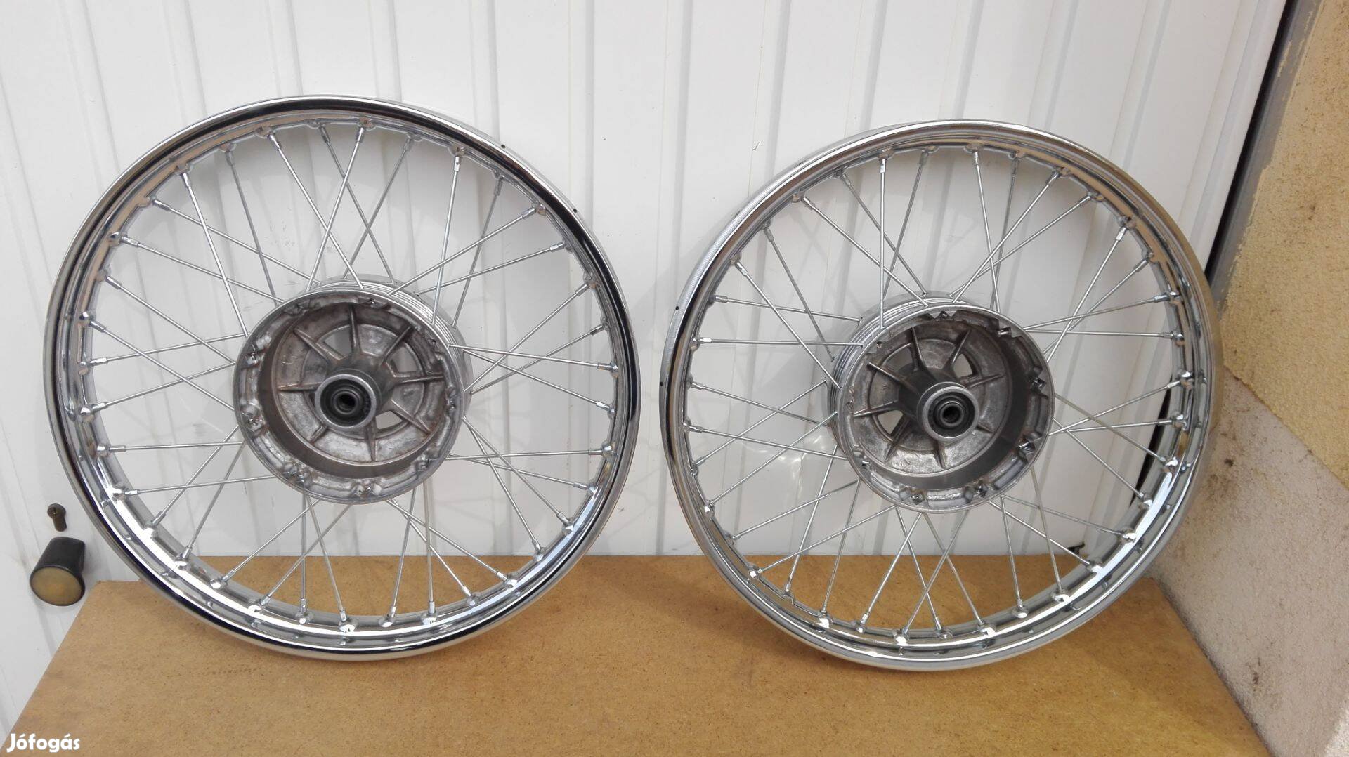 Pannónia kerék párban