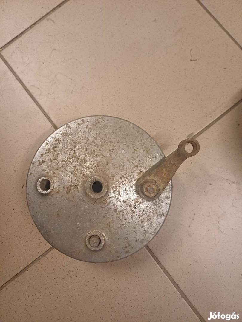 Pannónia kis fékdobos féklap.
