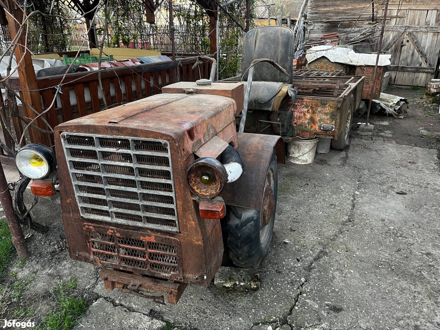 Pannónia motoros Kerti kistraktor