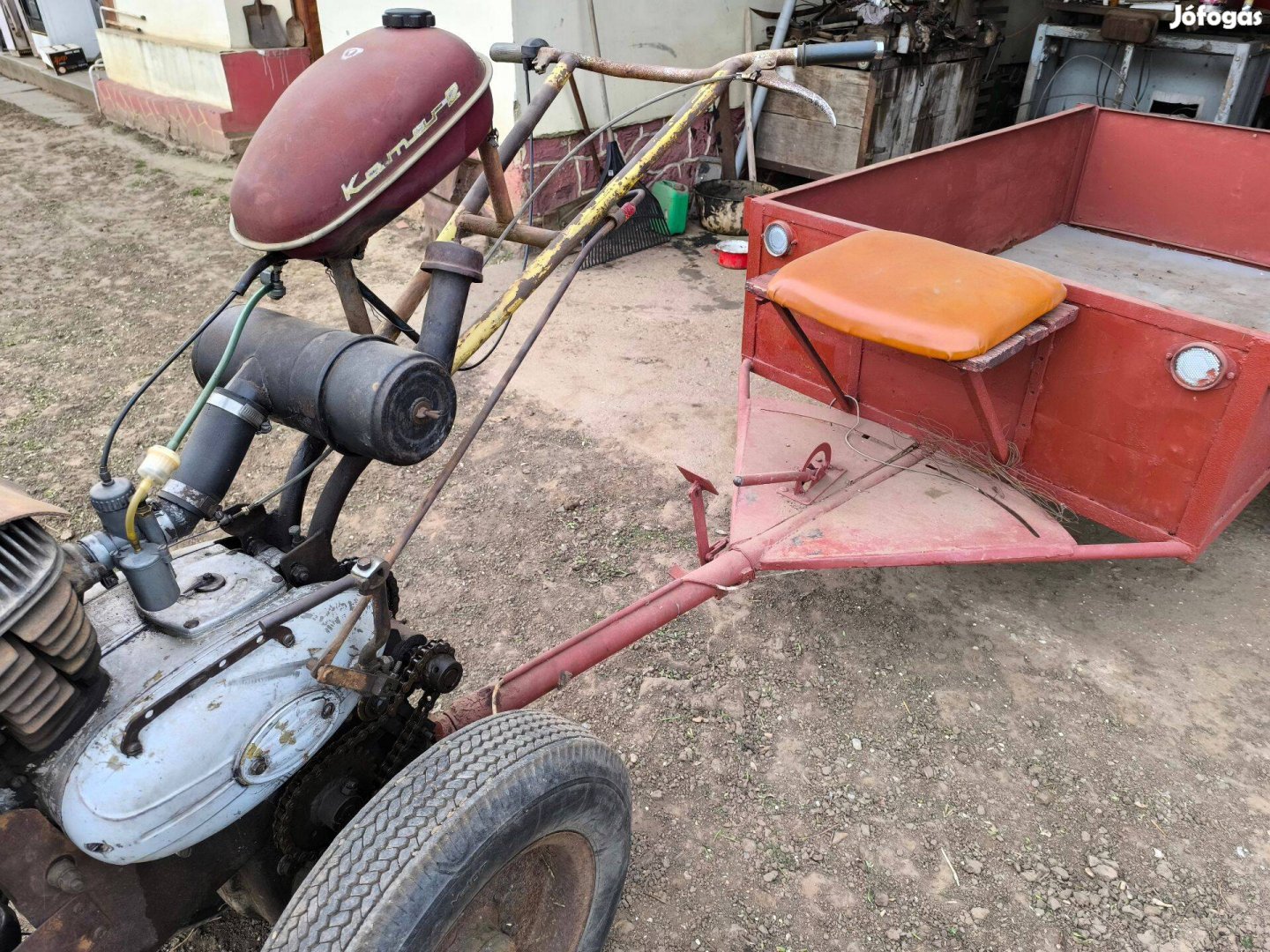 Pannonia motoros kerti traktor felújított, pótkocsival eladó