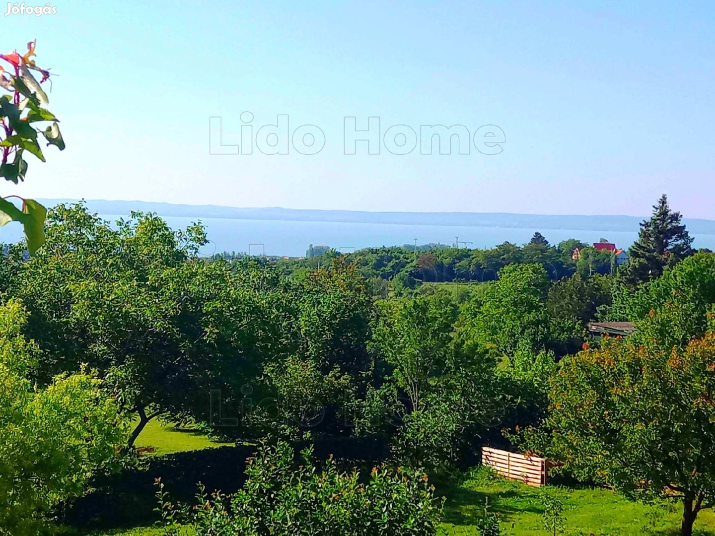 Panorámás Balaton - felvidék gyönyörű lankái között megbúvó