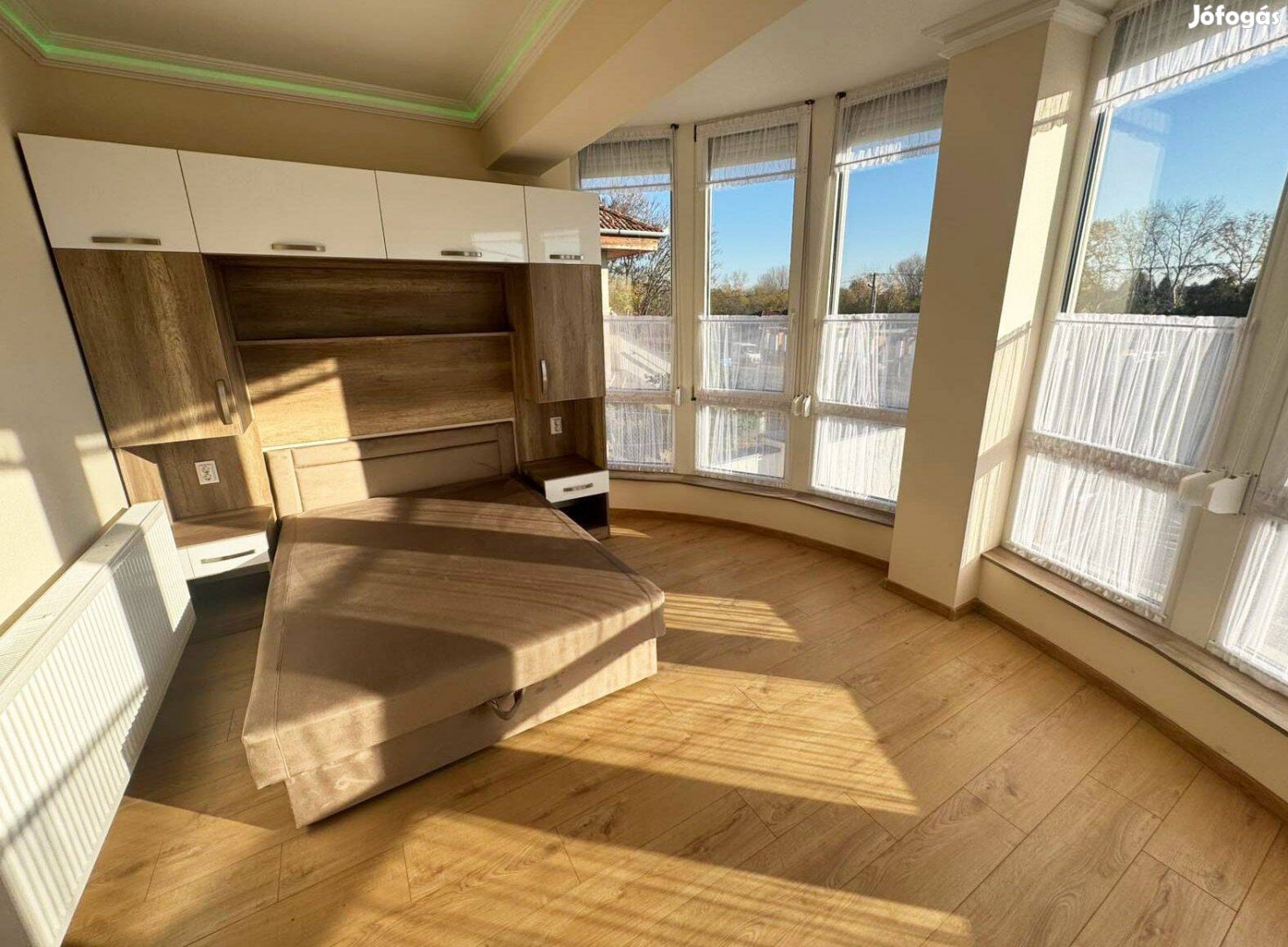 Panorámás, modern társasházi lakás kiadó Nyíregyházán!