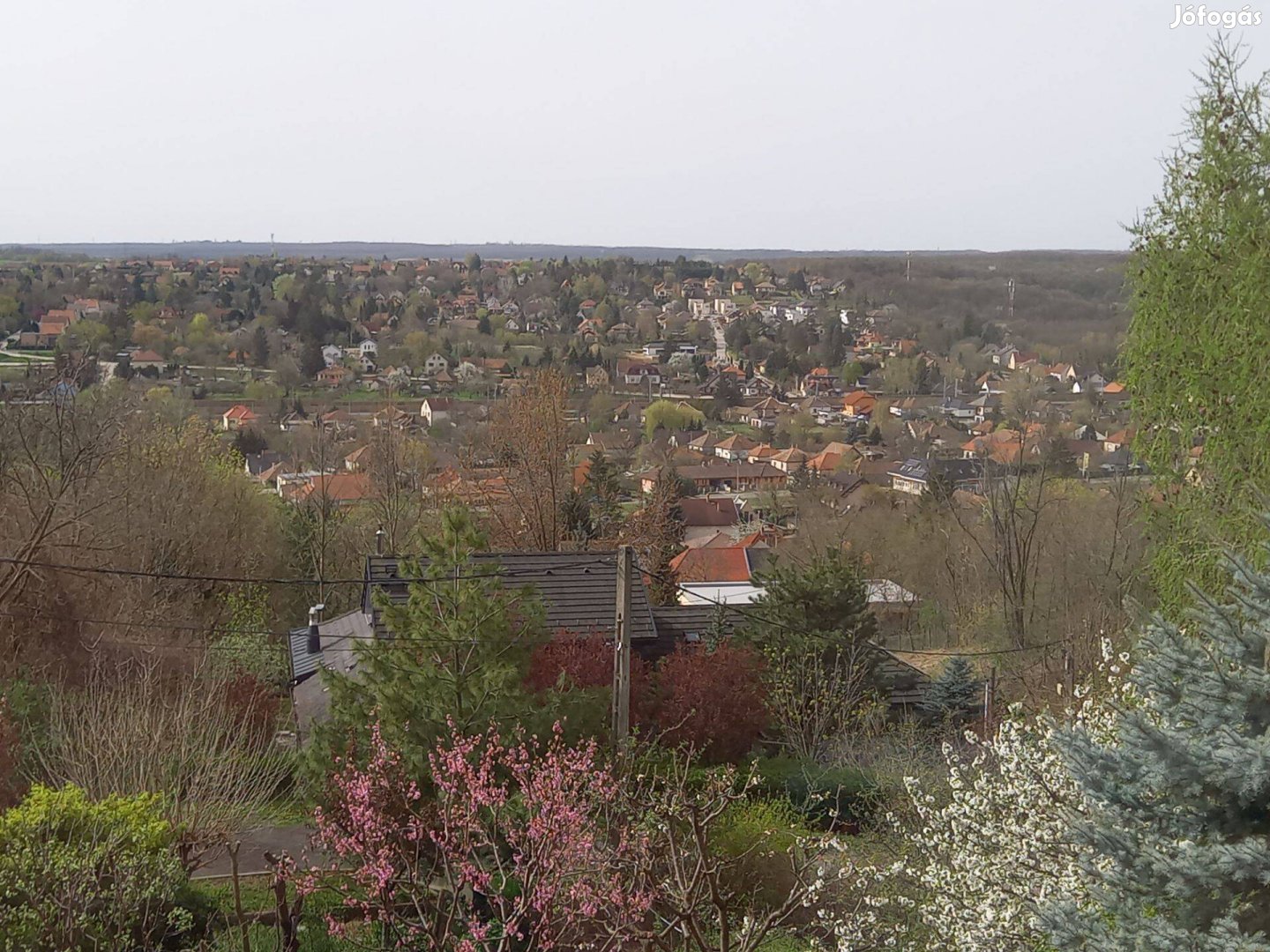 Panorámás ház eladó