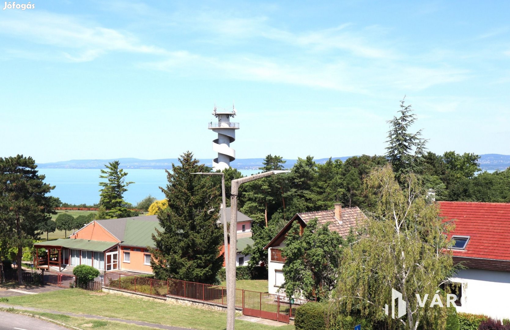 Panorámás luxus lakás Balatonföldváron