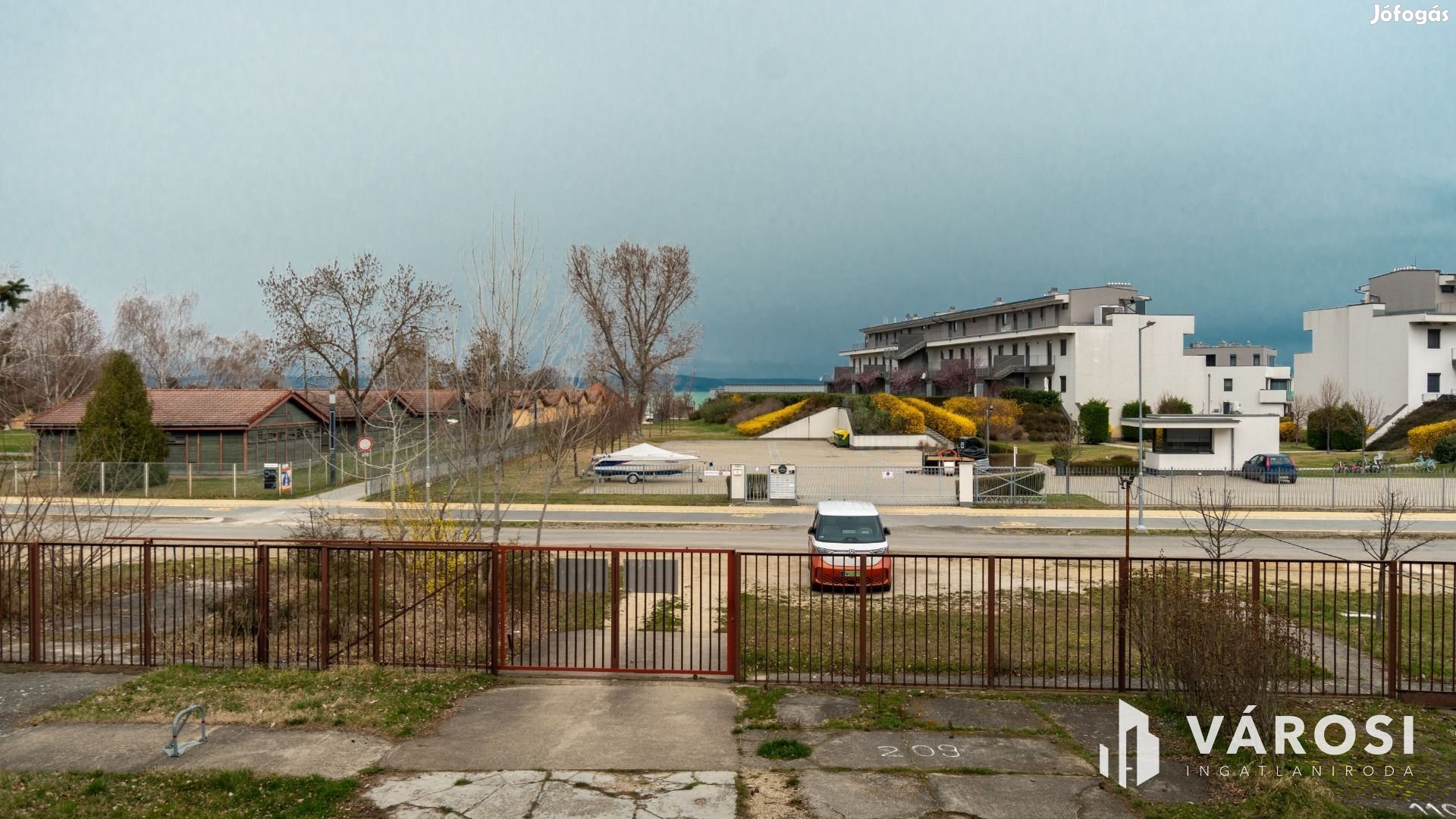 Panorámás nyaraló eladó Siófokon az Aranyparton