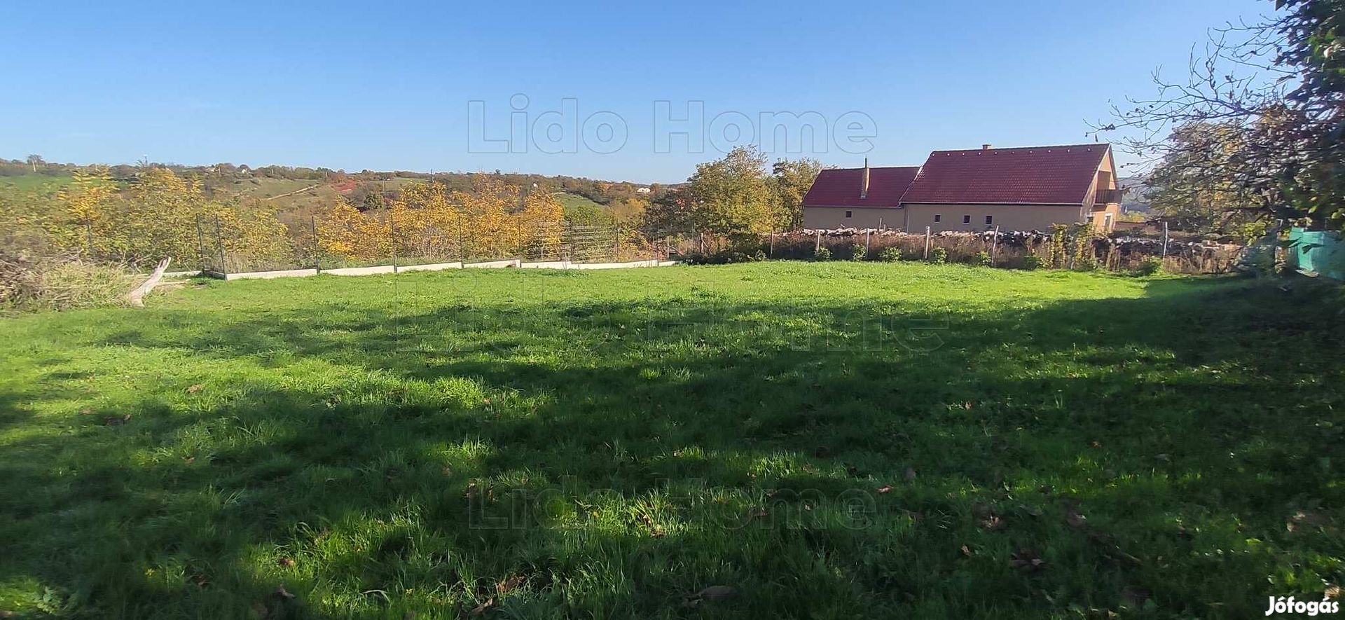 Panorámás telek Balatonendréden!