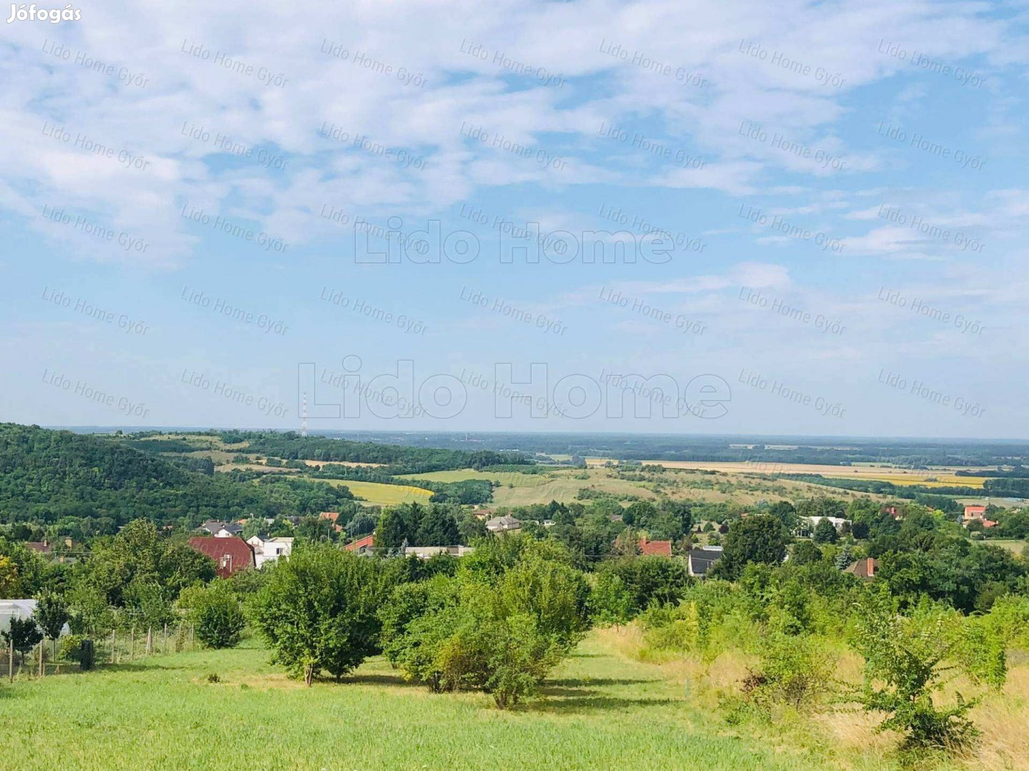 Panorámás telek eladó Győrújbaráton!