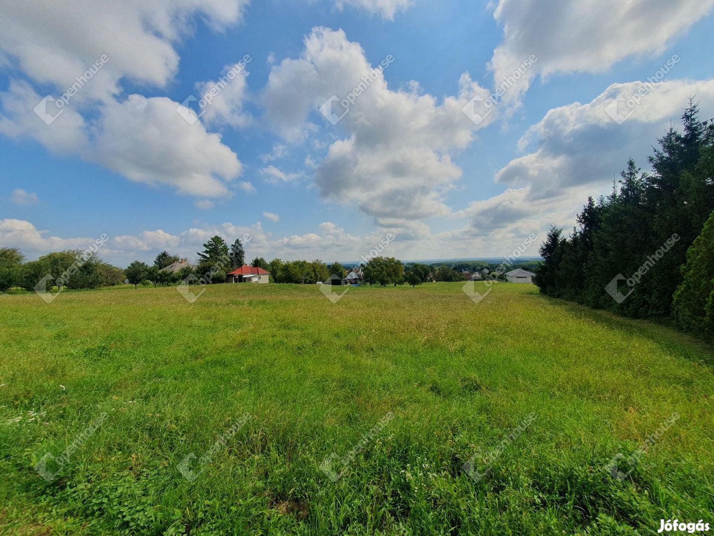 Panorámás telek eladó Zalakaroson.