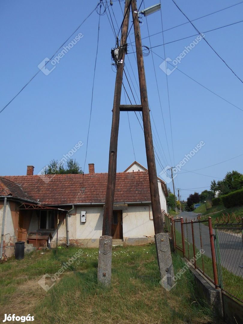 Panorámás telek eladó, házzal