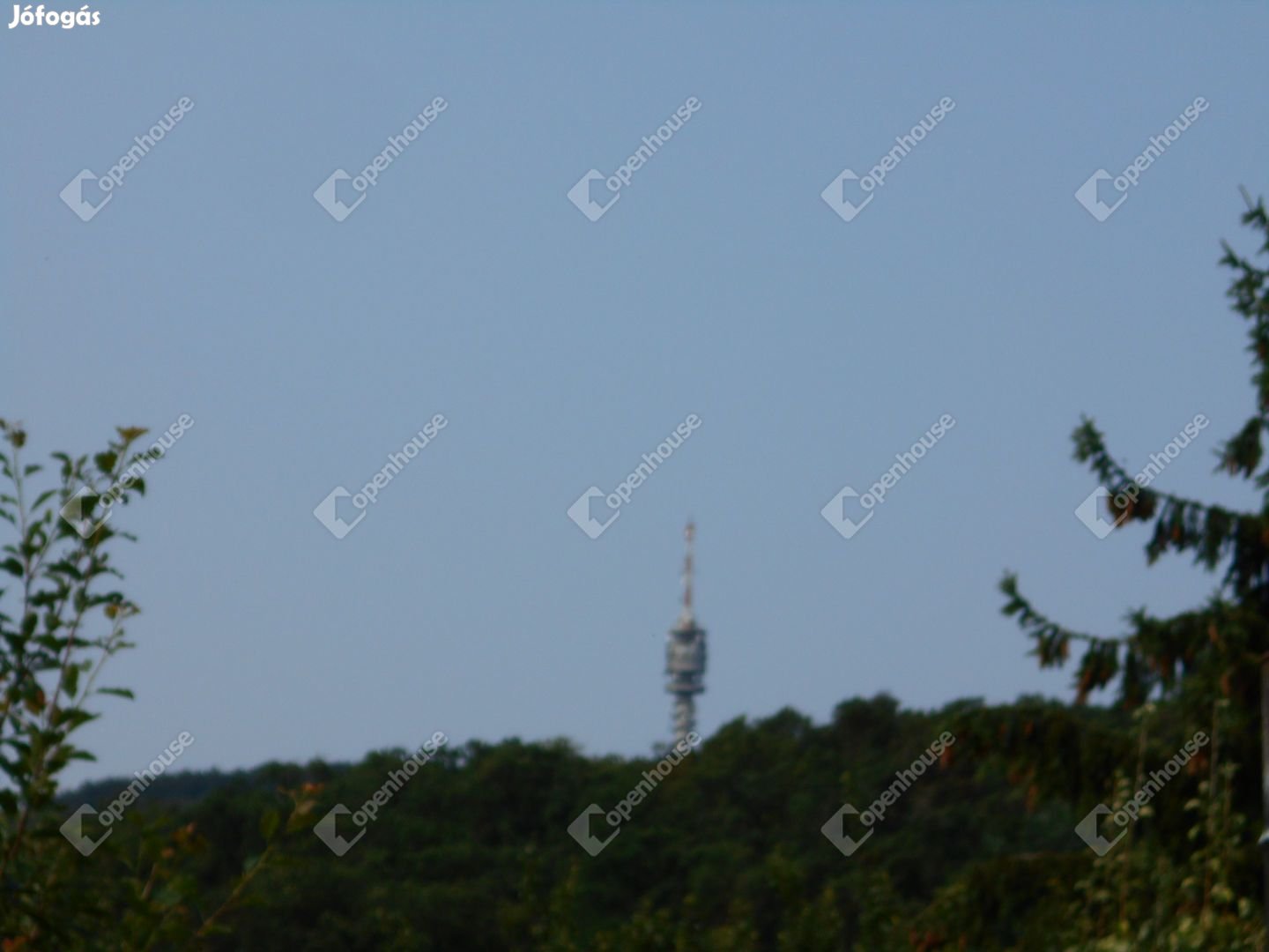 Panorámás telek eladó, házzal