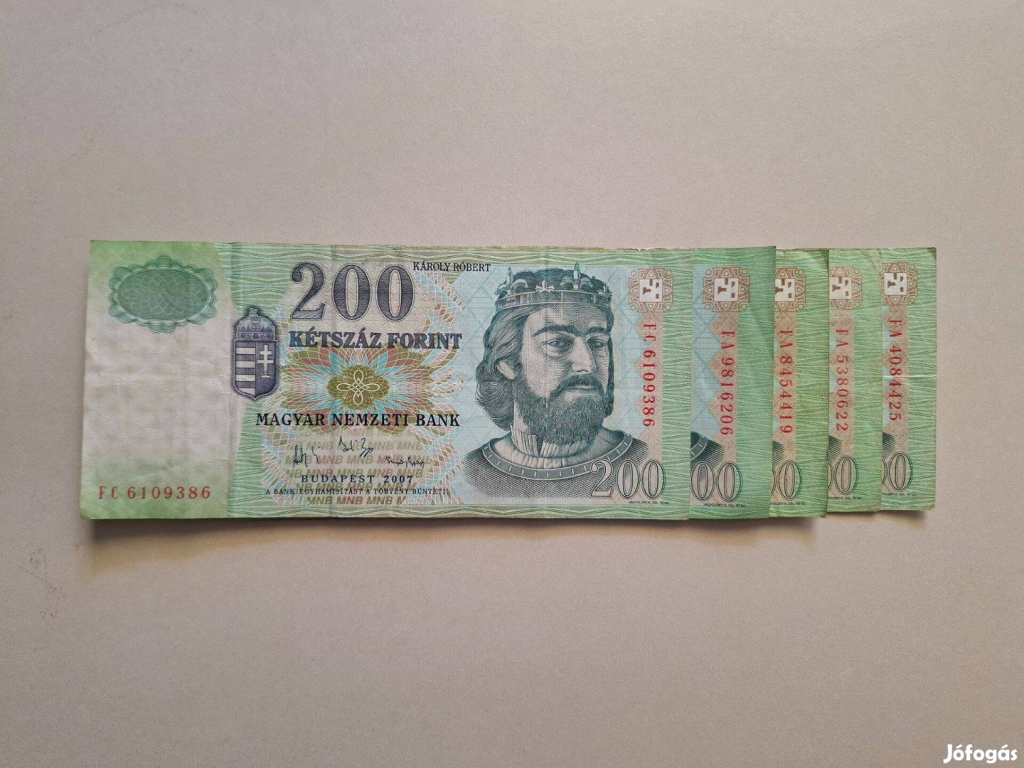 Papír 200ft-os bankjegy
