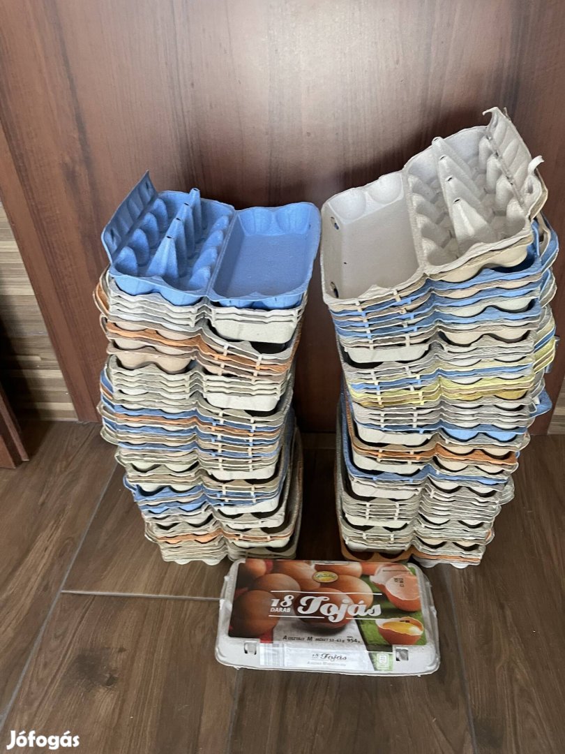 Papír tojástartók kb 100 db, egyszer használt