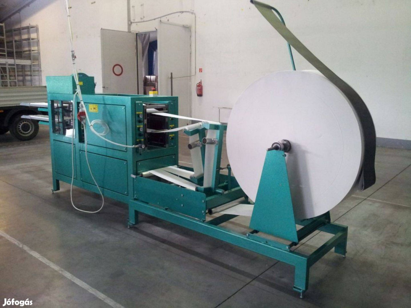 Papír zsebkendő gyártó gép