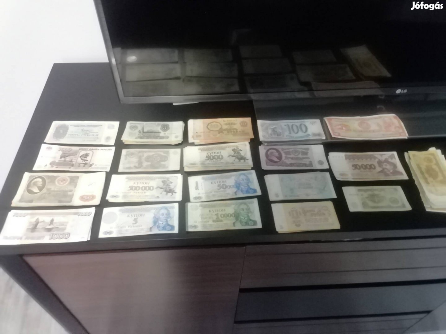 Papirpénz gyűjtőknek eladó. 50 db, 200 ftdb.