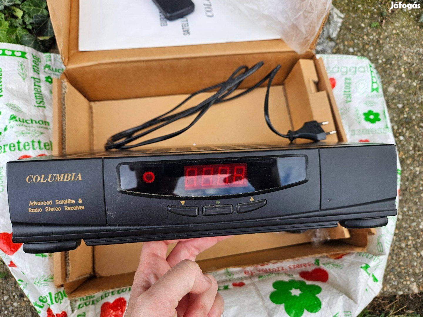 Parabola antenna és Columbia beltéri egység 250 csatorna A