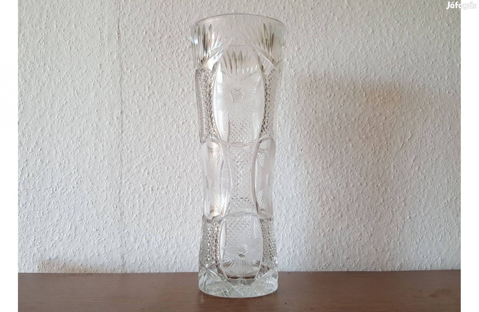 Parádi kézzel csiszolt ólomkristály váza, 30 cm