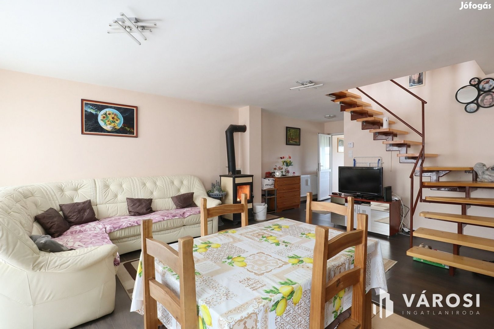 Parádóhután igényesen felújított ikerház eladó