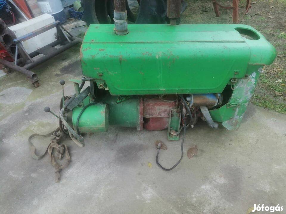 Parcela kombájn motor, veterán OM636