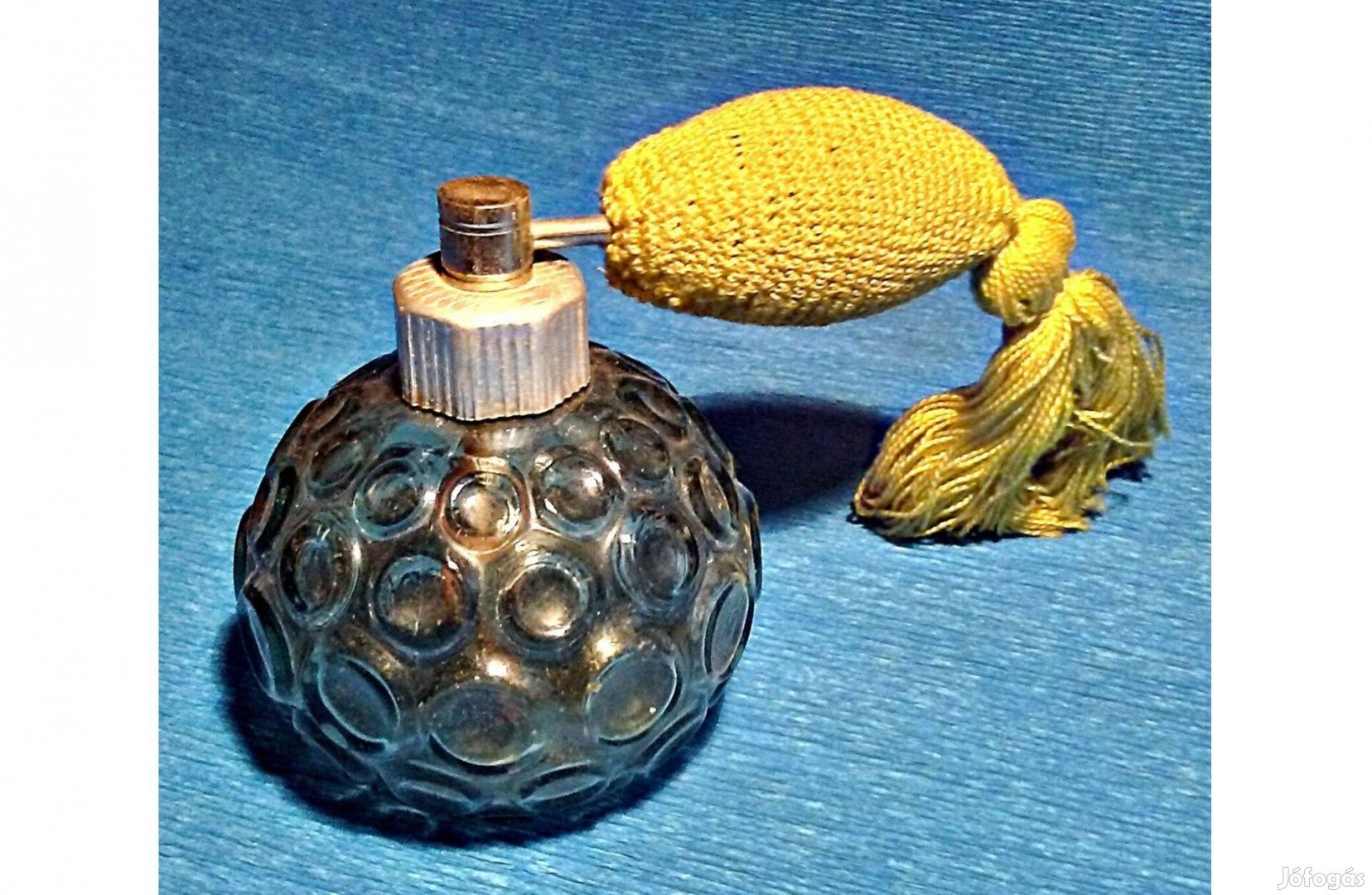Parfümös üveg szórófejjel (8x9 cm)