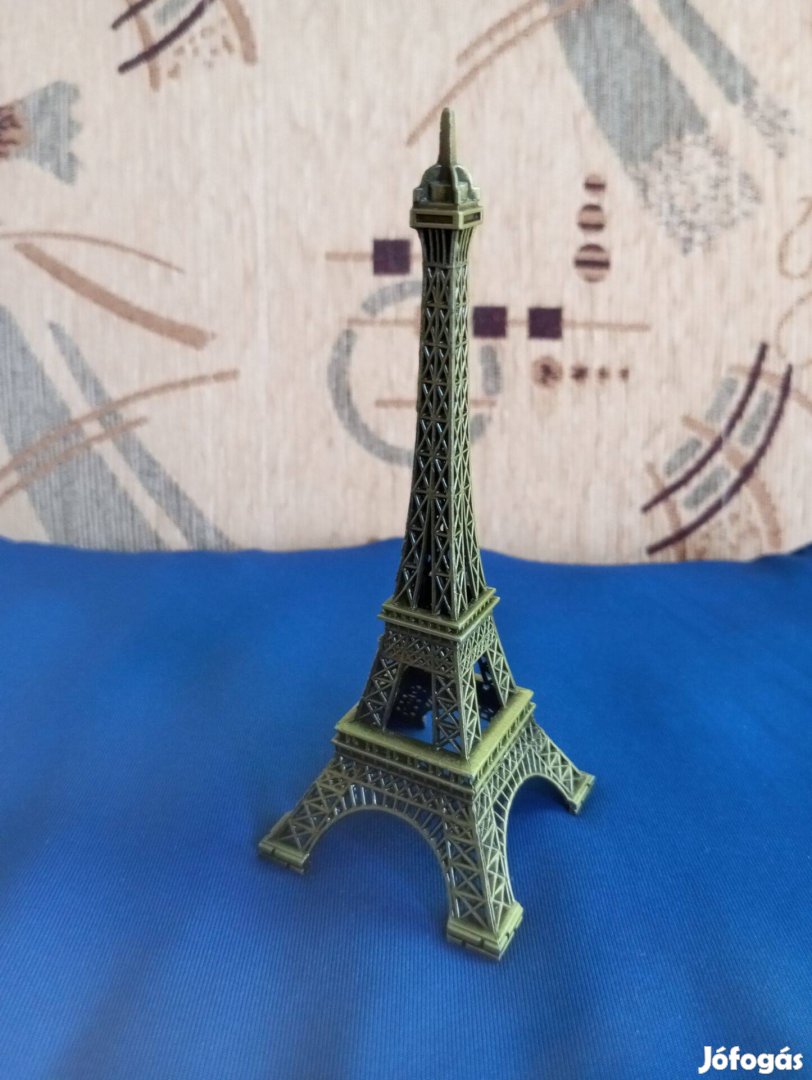 Párizs Eiffel torony makett 13 cm fém