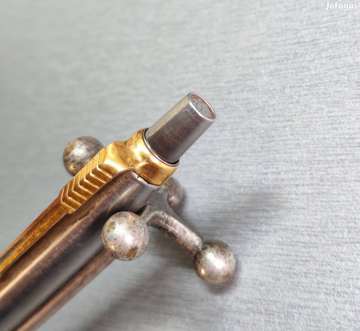 Parker toll arany klipszes. Jó betéttel