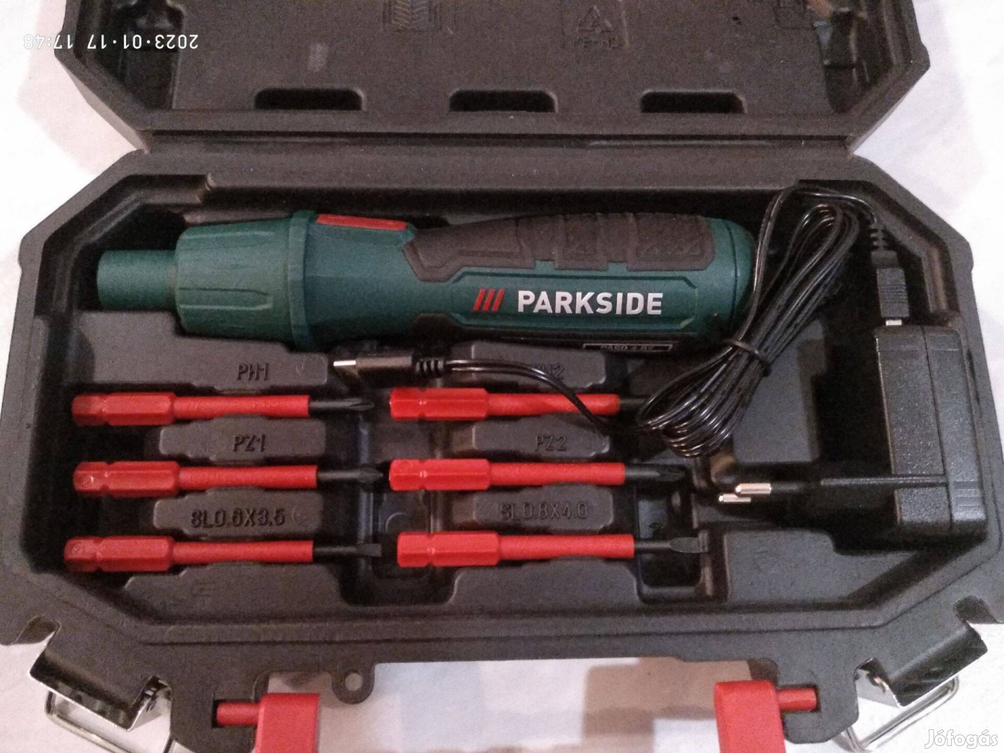 Parkside 4V akkus csavarhúzó csavarozó+6 db 1000 V-ig szigetelt bit új