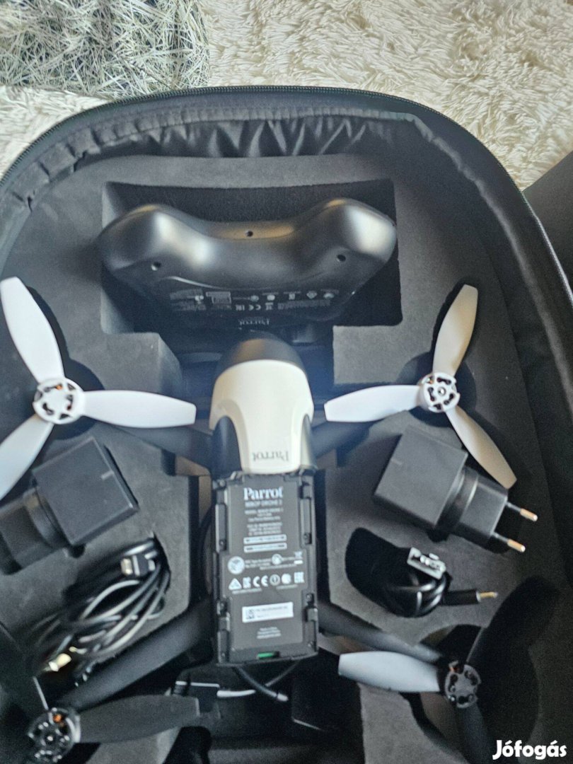 Parrot Bebop 2 drón hátzsákjában pár alkalommal használt hibás aksi