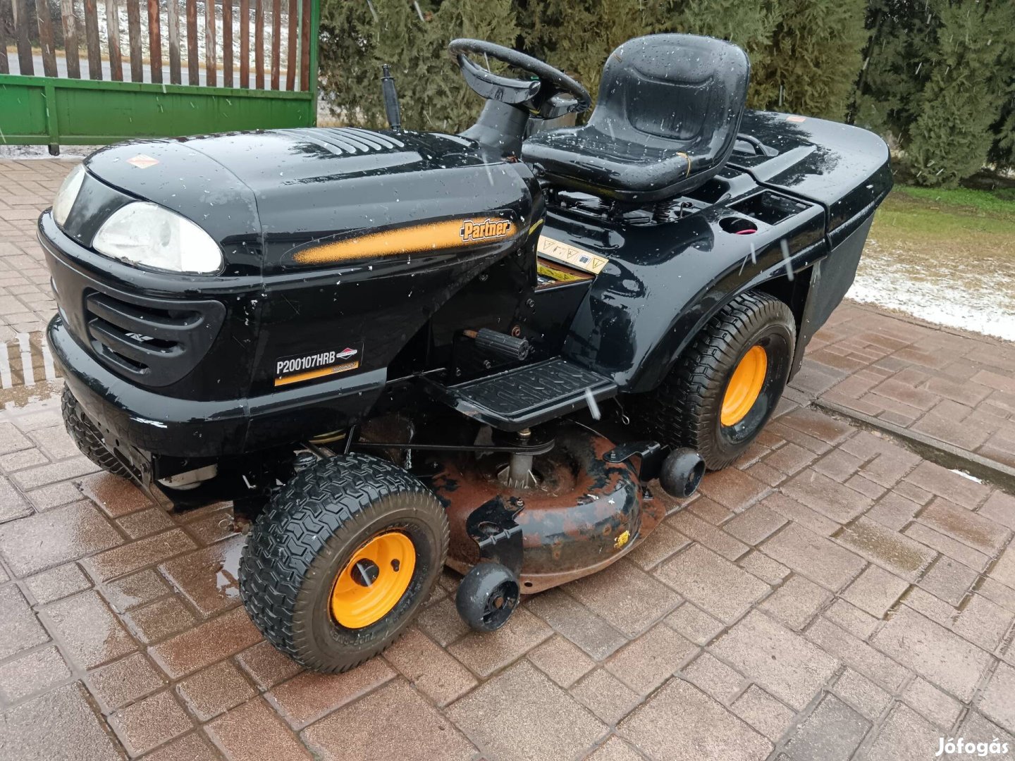 Partner fűnyíró traktor 20 lovas Briggs motorral 