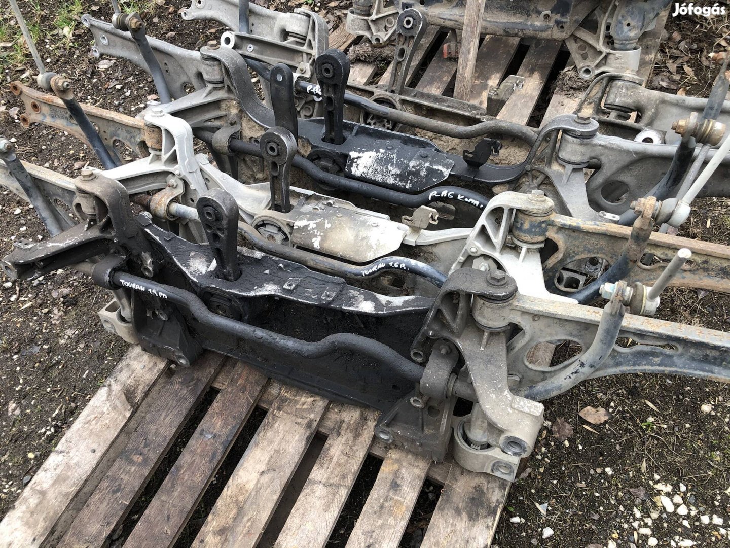 Passat Golf Touran Caddy bölcső lengőkar