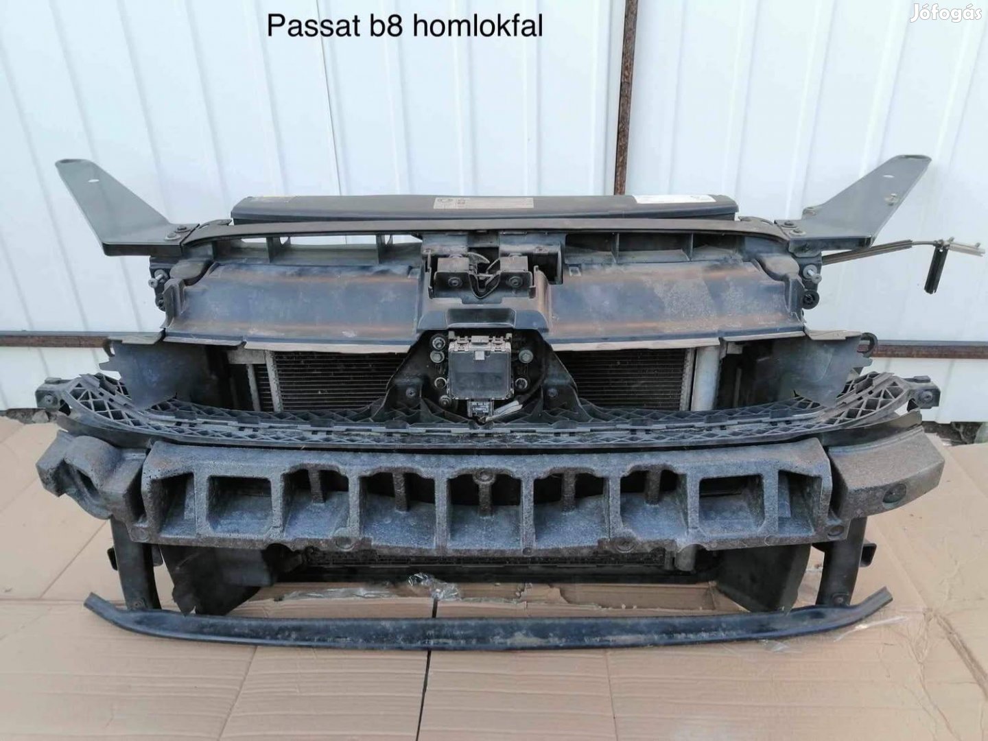 Passat b8 homlokfal eladó
