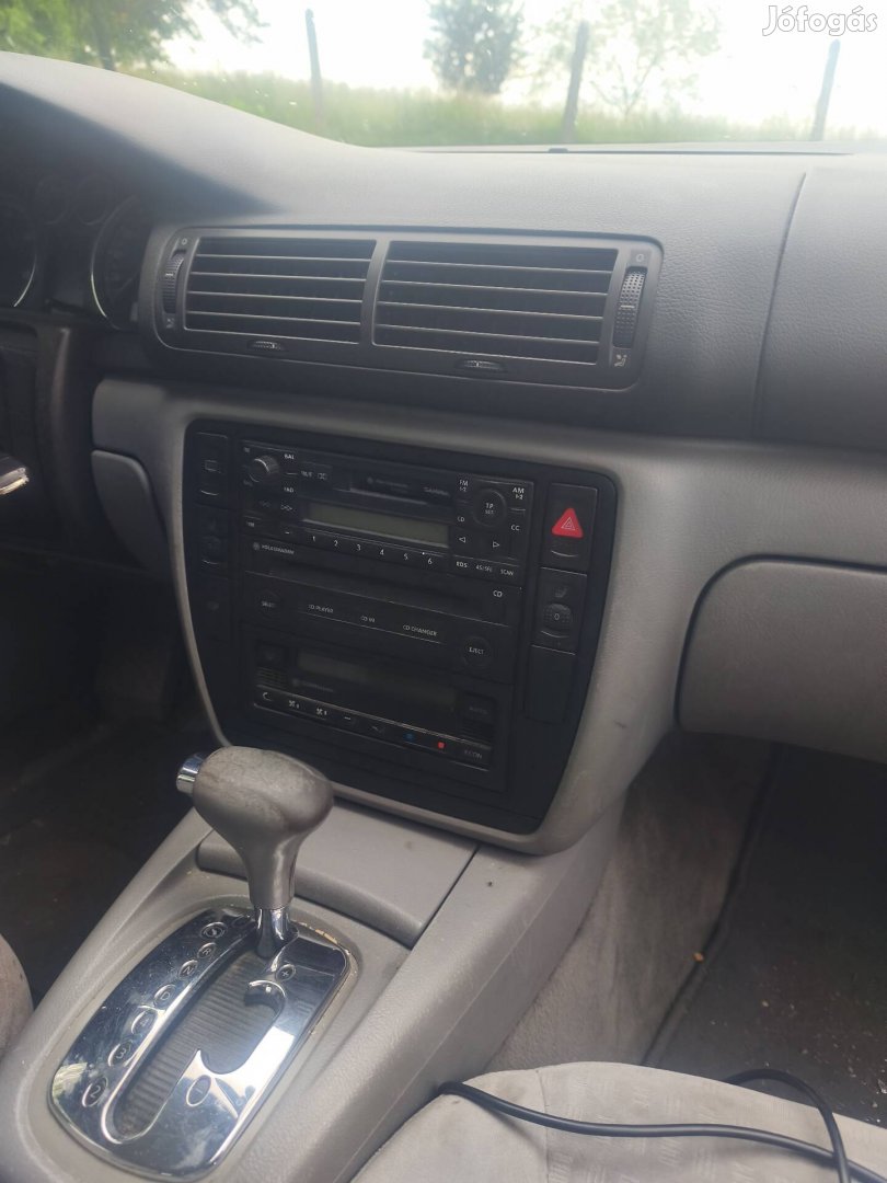 Passat bontás eladó Passat alkatrészek Passat 5.5 bontás 