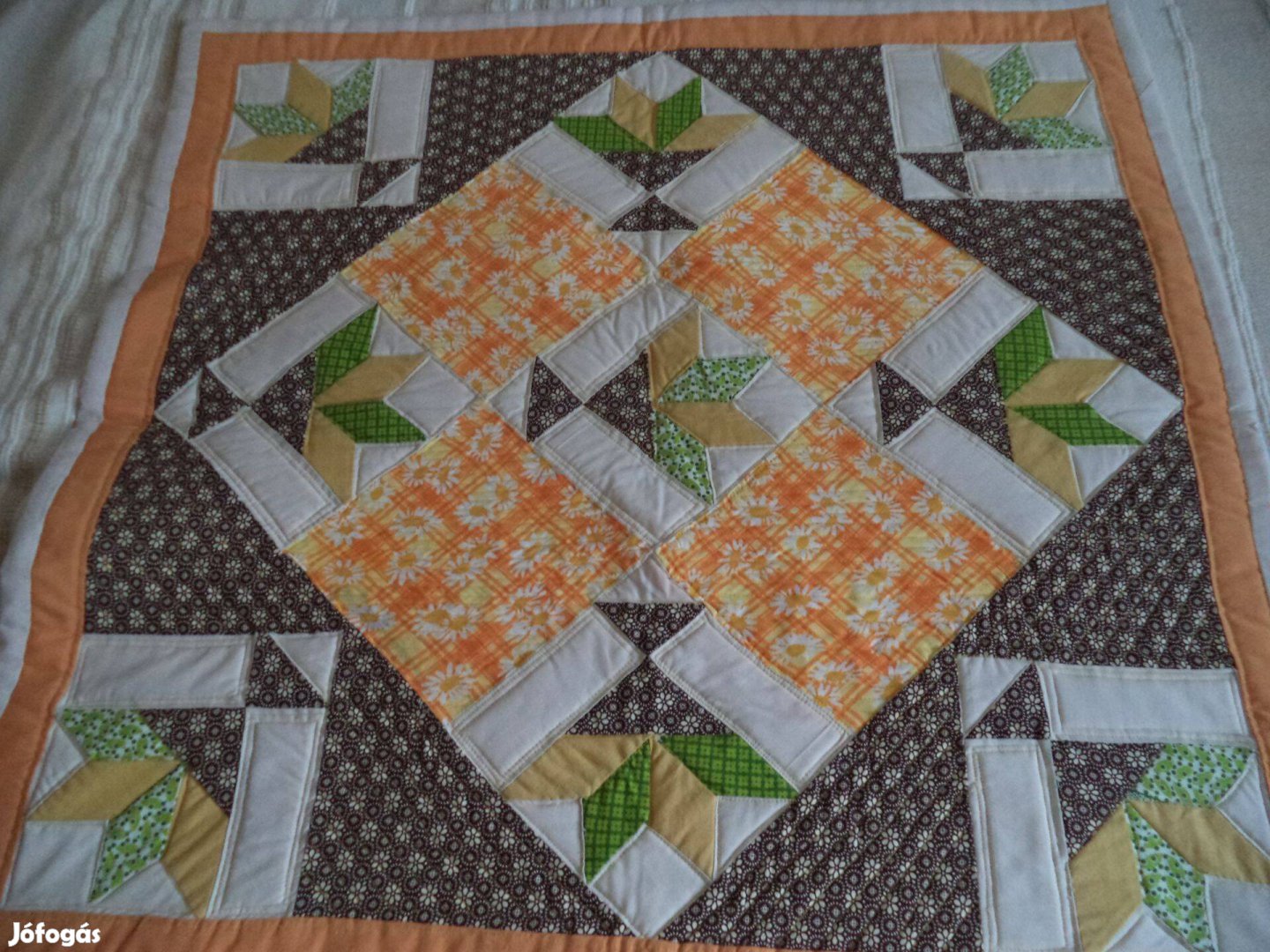 Patchwork, kis asztalterítő, asztalközép