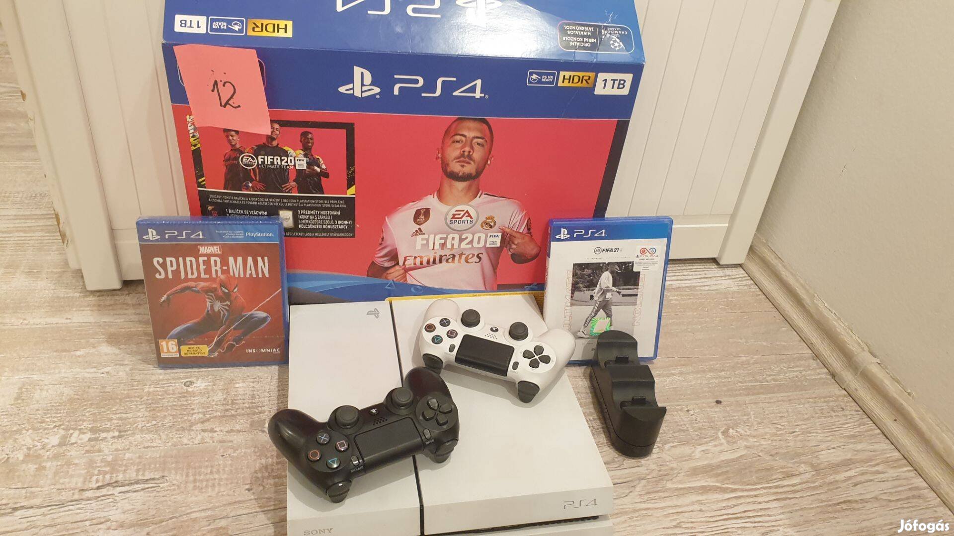 Patika Ps4 / Playstation 4 Nyugatinál + 32 játék + garancia