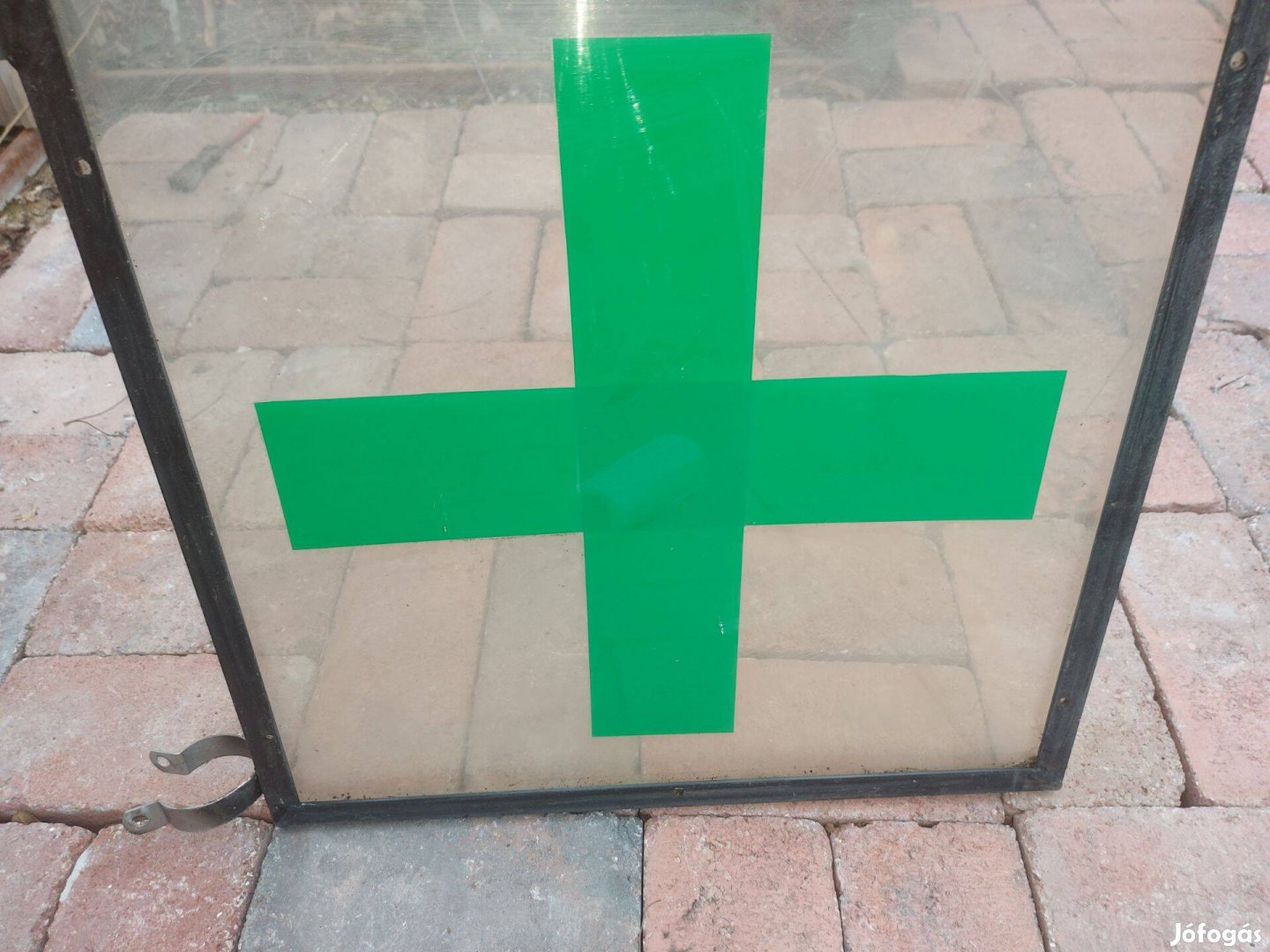 Patika gyógyszertár retro zöld kereszt 0.5m 3900Ft Veszprém ingyen sz