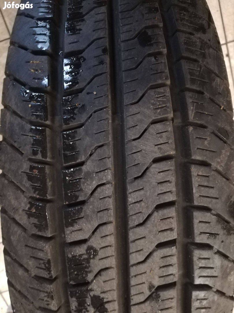 Paxaro 195/70 R15 C" újszerű nyári gumik eladók!