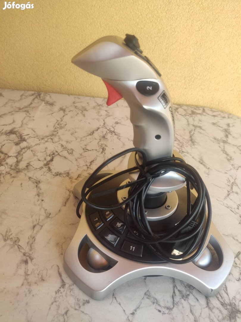 Pc joystick vibrációs funkcióval + ajándék 